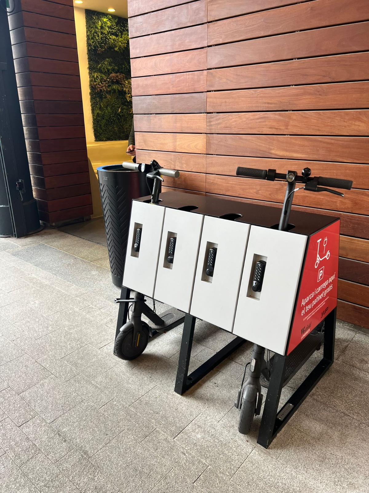 Station MURWA Hybrid - Parking extérieur