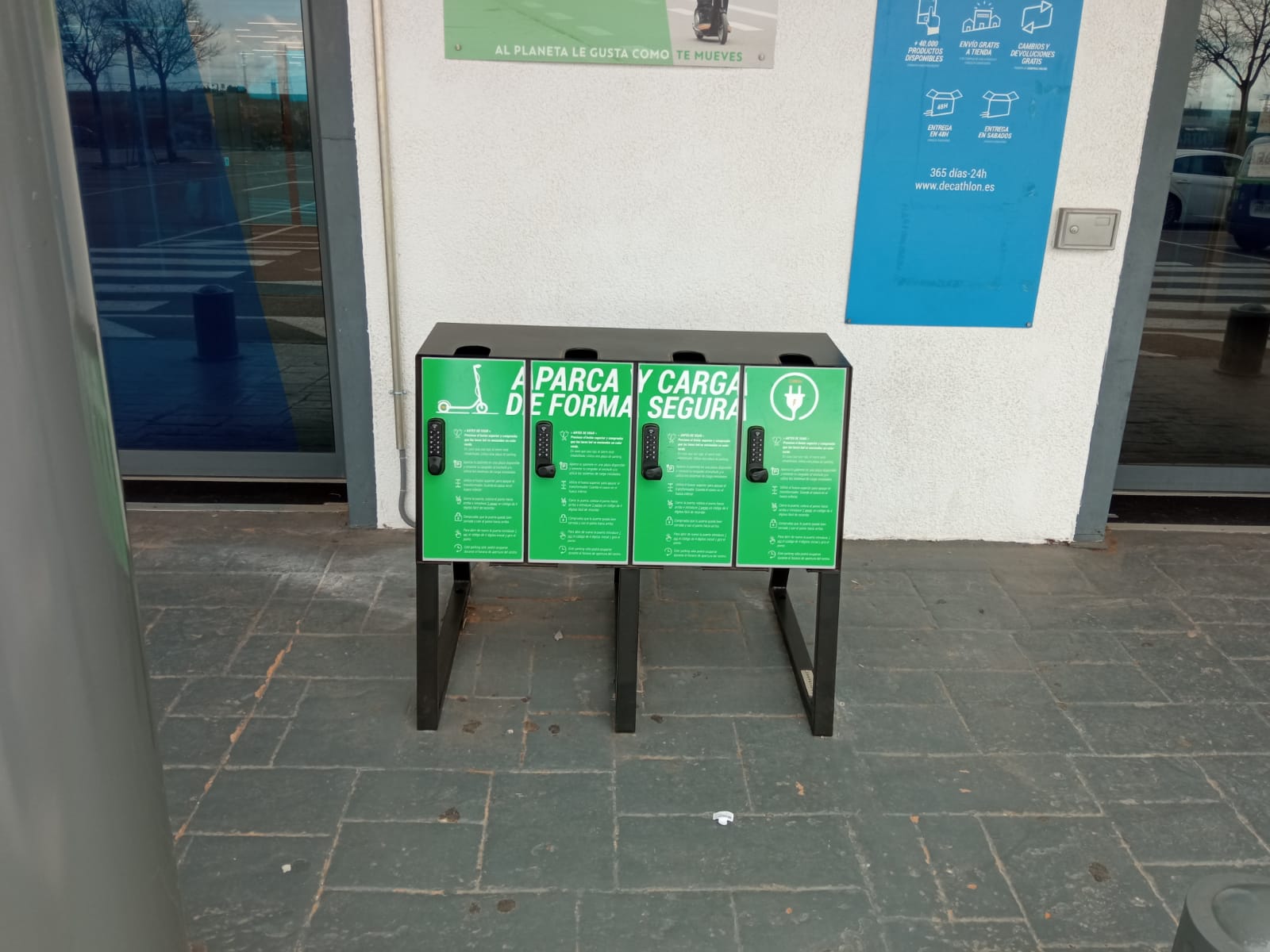 Installation extérieure - Station de recharge